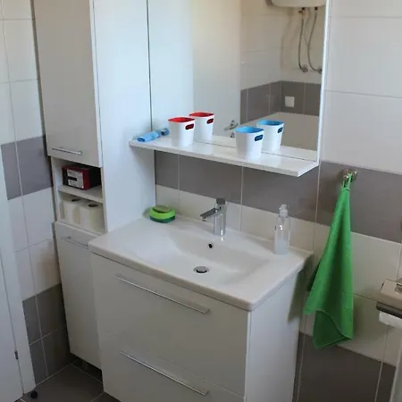 Apartment Mina Okrug Gornji
