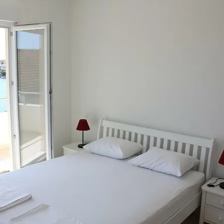 Apartment Mina *