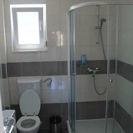 Mina * Okrug Gornji